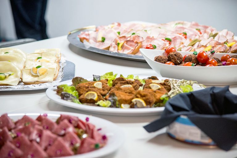 Foto Essensplatten beim Buffet am WUD 2017